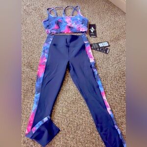NWT TWO PIECE SKECHERS GYM SET SIZE S